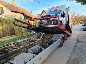 sérült kisteherautó szállítás Budapest